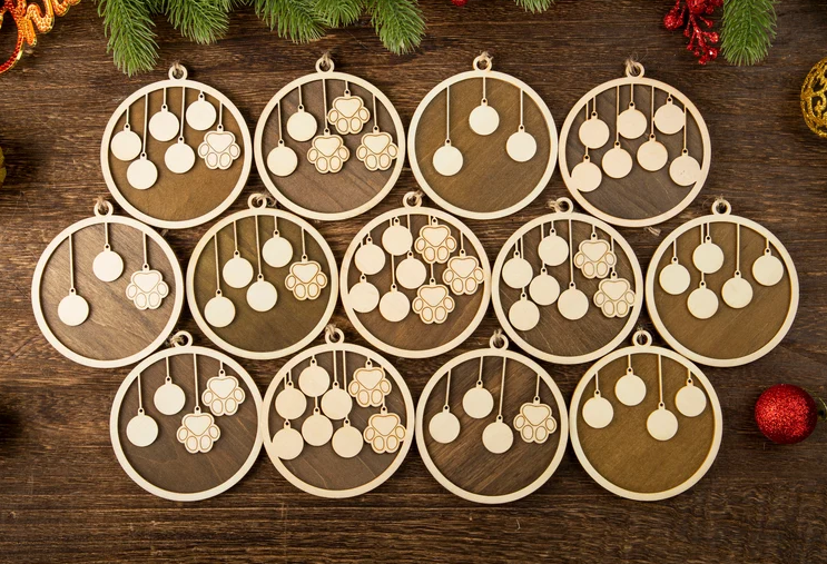 Personalized Family and Pet Ornament, People & Paw Print Christmas Gifts