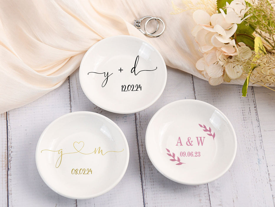 Personalized Ring Dish, Engagement Gifts, Wedding Gift for Couples, Ring Holder Dish, Wedding Ring Dish, Initial Date Ring Dish