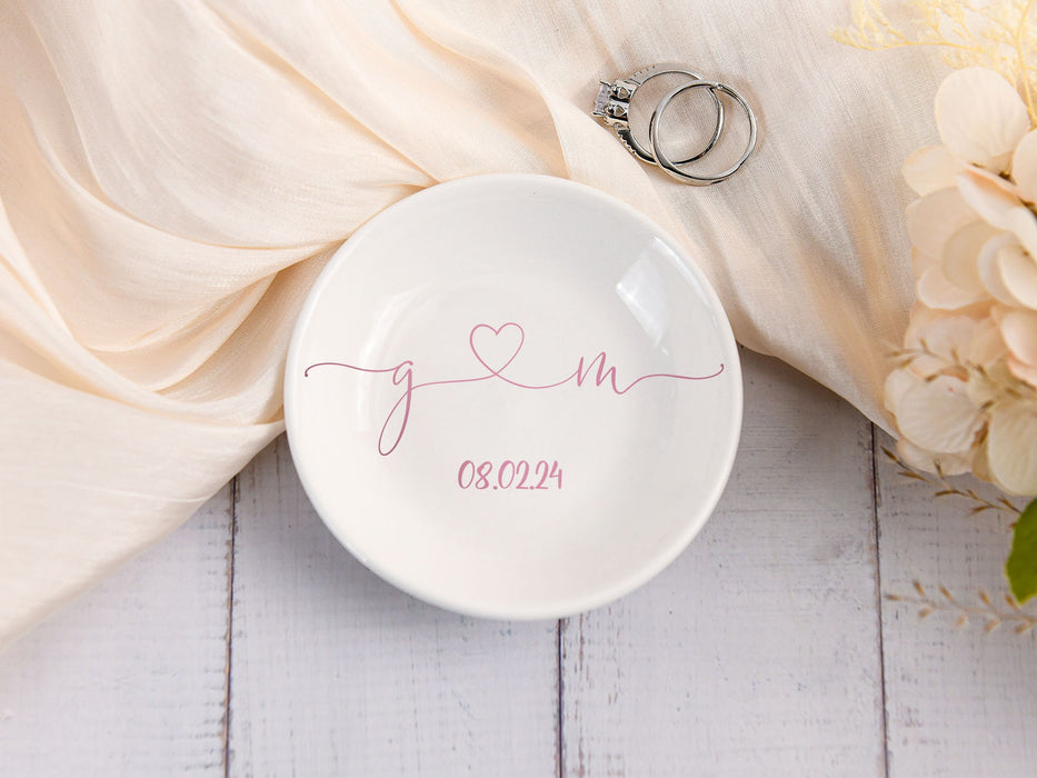 Personalized Ring Dish, Engagement Gifts, Wedding Gift for Couples, Ring Holder Dish, Wedding Ring Dish, Initial Date Ring Dish